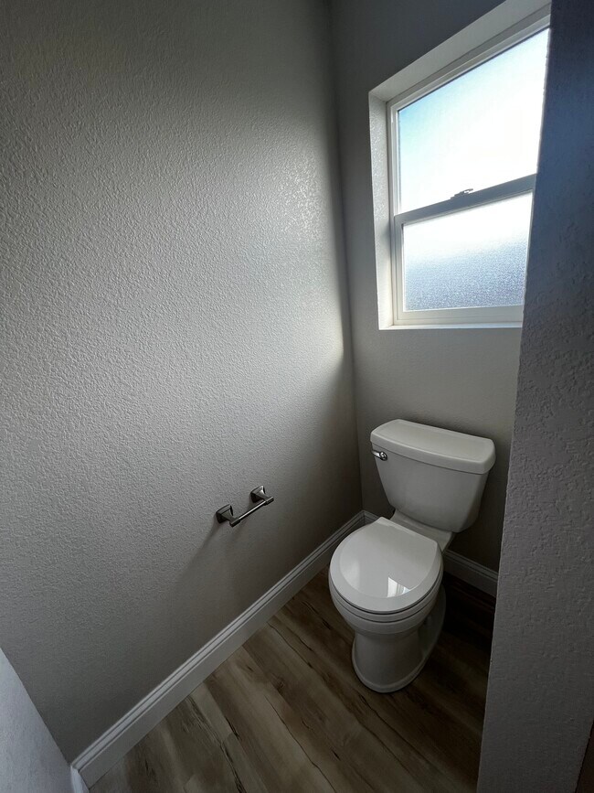 Building Photo - 436 E Center St