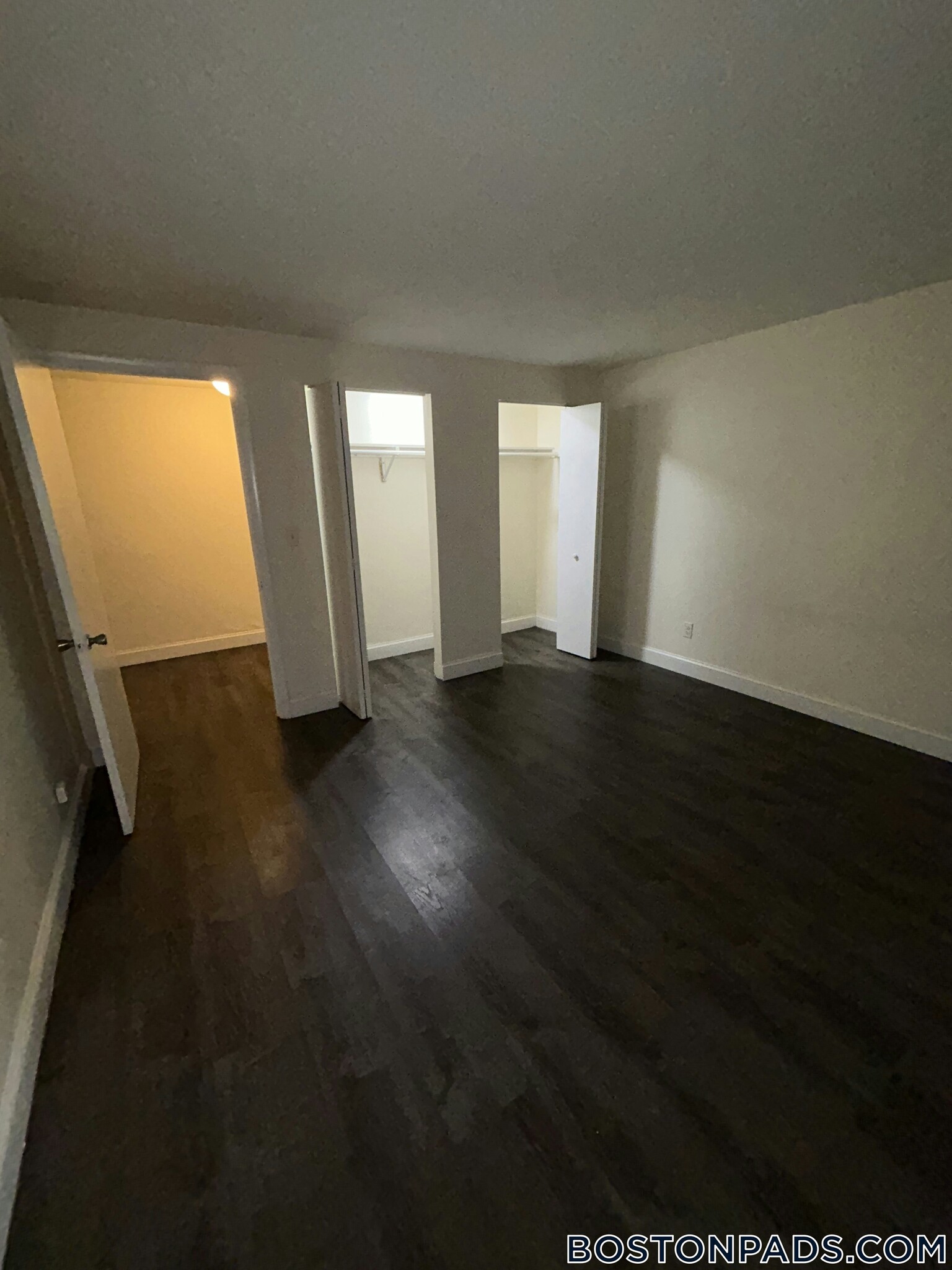 Building Photo - 122 Dustin St