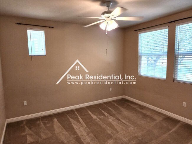 Building Photo - Beautiful Newer 1bd/1ba North Natomas Cond...