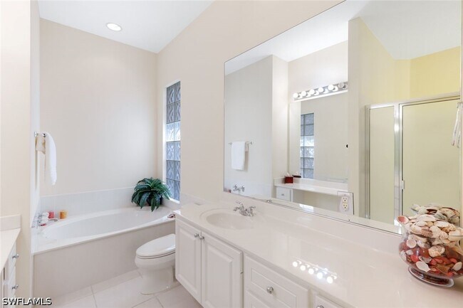 Building Photo - 5848 Ferrara Dr