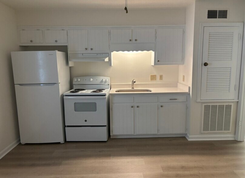Renovated Unit - Campbell Court
