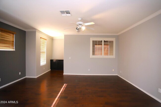 Building Photo - 2840 S Miller Dr