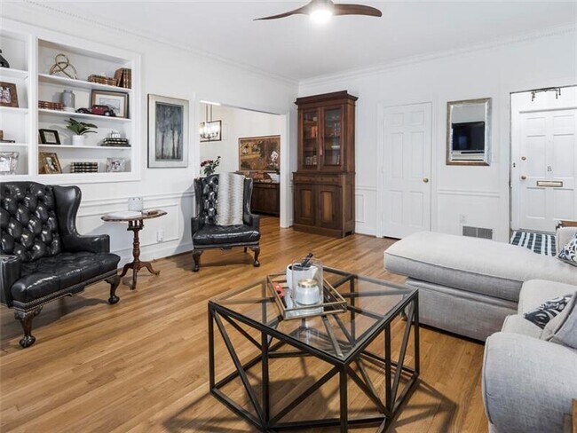 Building Photo - 1872 Wycliff Rd NW