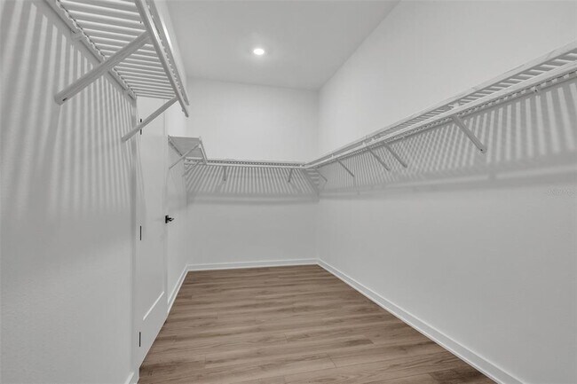 Building Photo - 17582 Lake Star Rd