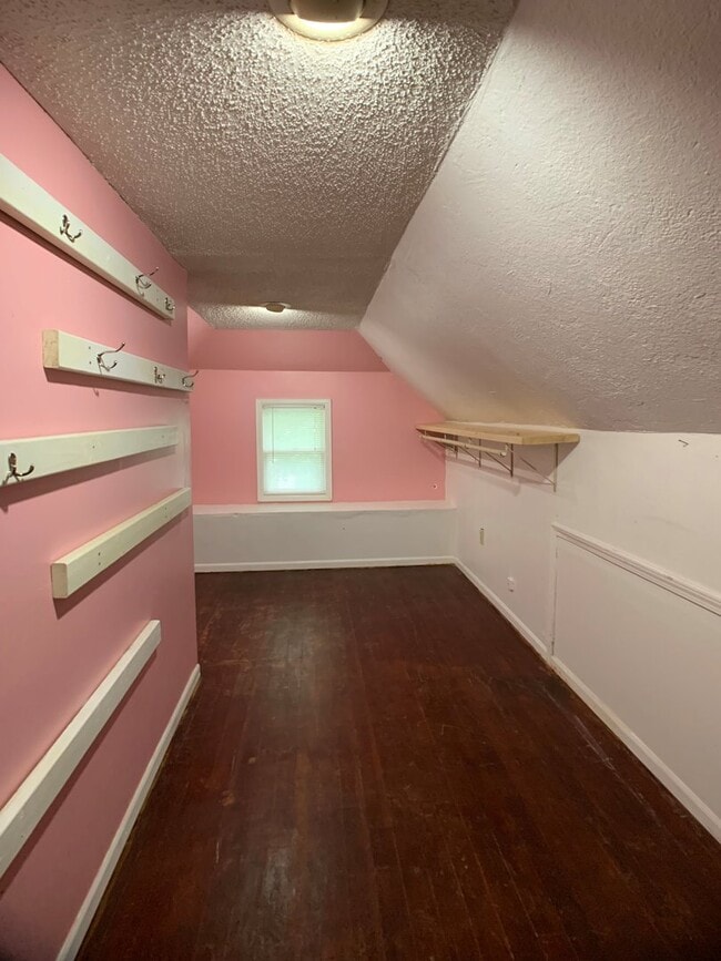 Building Photo - ADORABLE HOME IN CENTRAL MANHATTAN!