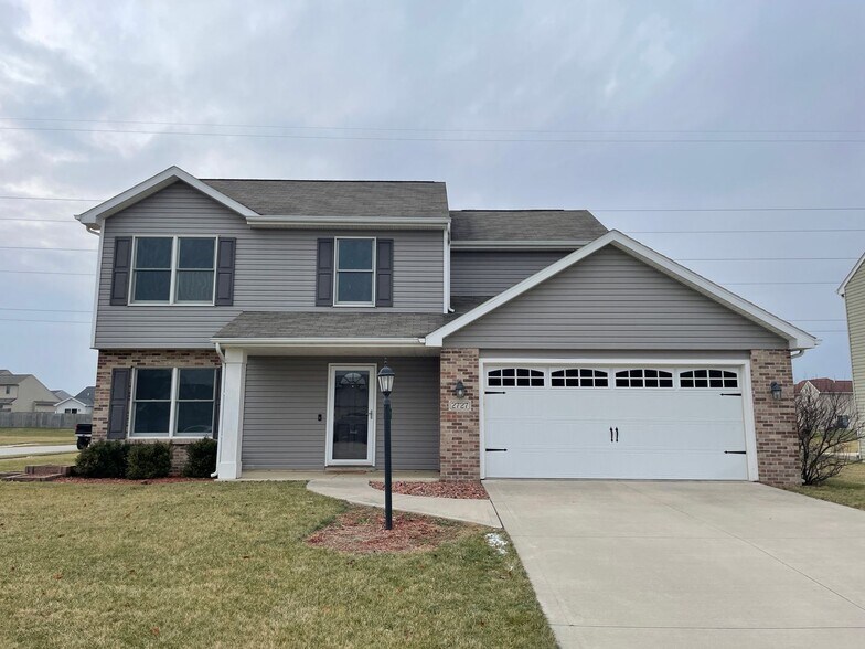 Primary Photo - 2727 Stonecrop Road