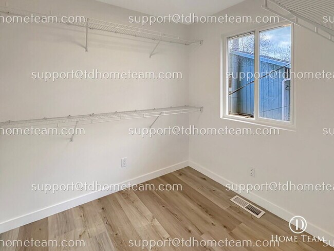 Building Photo - 4743 25th Ave SW