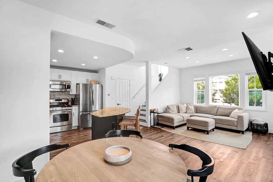 Building Photo - 83 White Sands