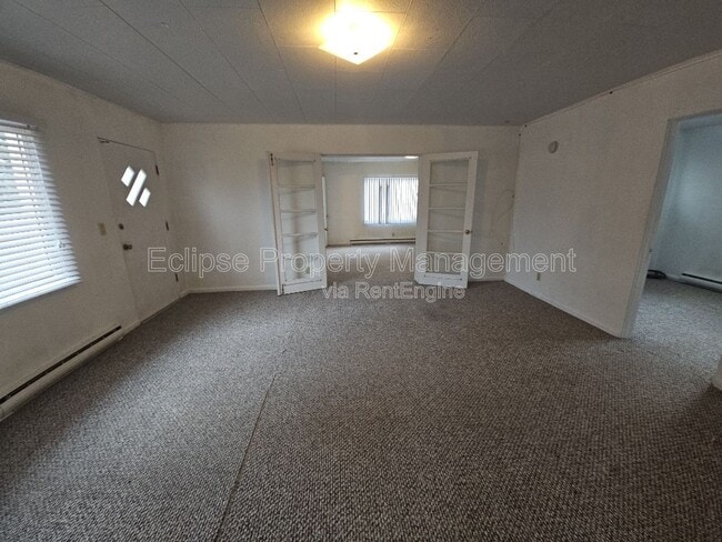 Building Photo - 715 3rd St