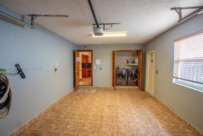 Building Photo - 1626 SW 139th Ave