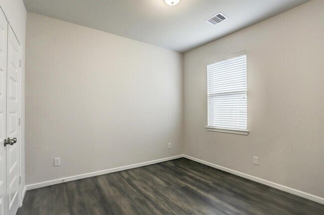 Building Photo - 8106 Cliffside Terrace Ct