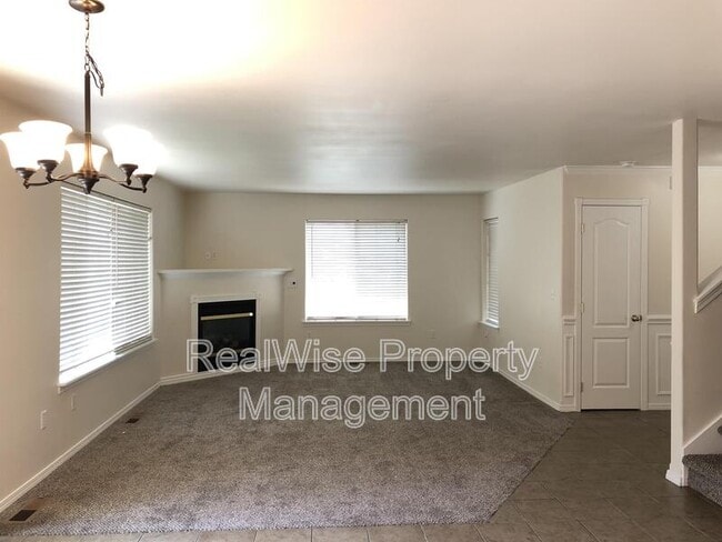 Building Photo - 1730 SW 22nd Ct