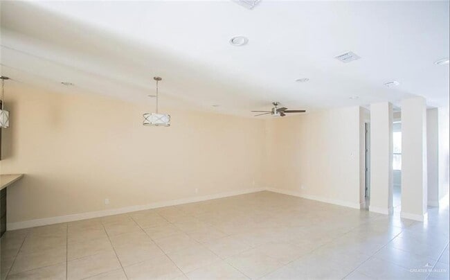 Building Photo - 1405 Ozark Ave