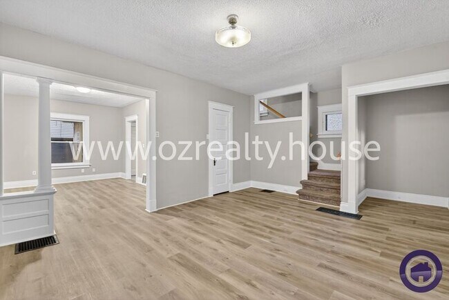 Building Photo - 450 Second St