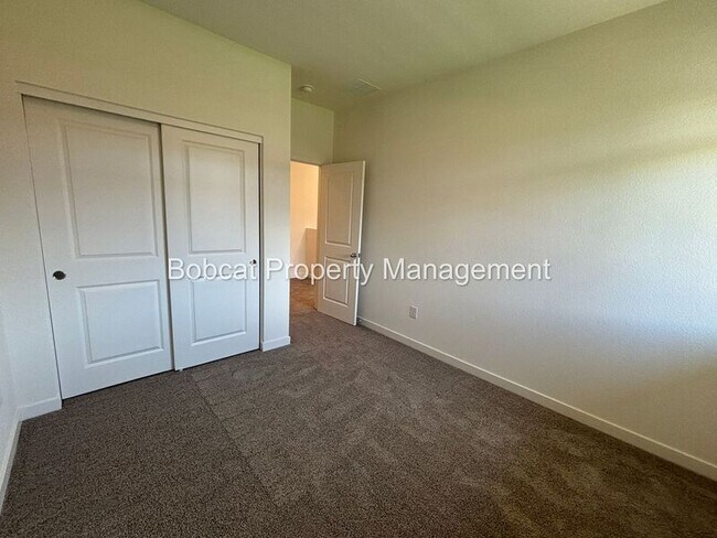 Building Photo - 839 Centerville St