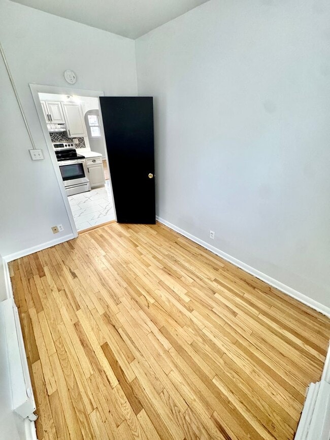 Building Photo - TWO BEDROOM Detached Home in Bethlehem Schools