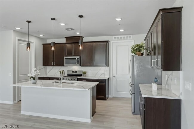 Building Photo - 38 Crimson Cactus Ave