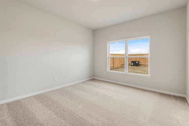 Building Photo - 417 Polly Grv Dr