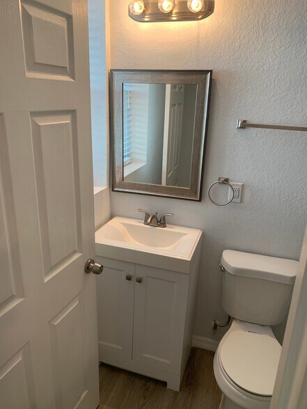 Building Photo - Studio Bed/1 Bath - Unit 3