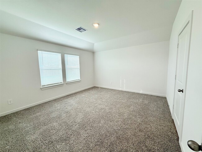 Building Photo - 30751 Wicklow Gdns Dr