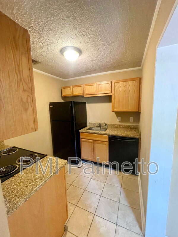 Building Photo - 241 Vallejo Cir