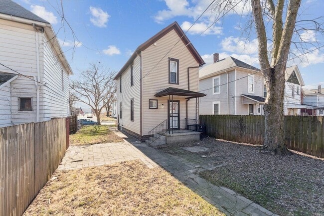 Building Photo - 274 E Barthman Ave