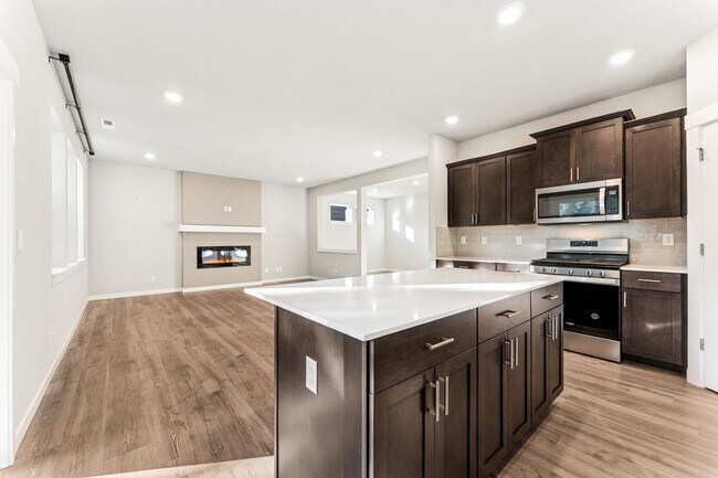 Building Photo - Modern 5-Bedroom, 3 bath home in Port Orchards Stetson Heights Neighborhood