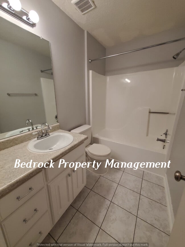 Building Photo - 110 Fernwood Cir