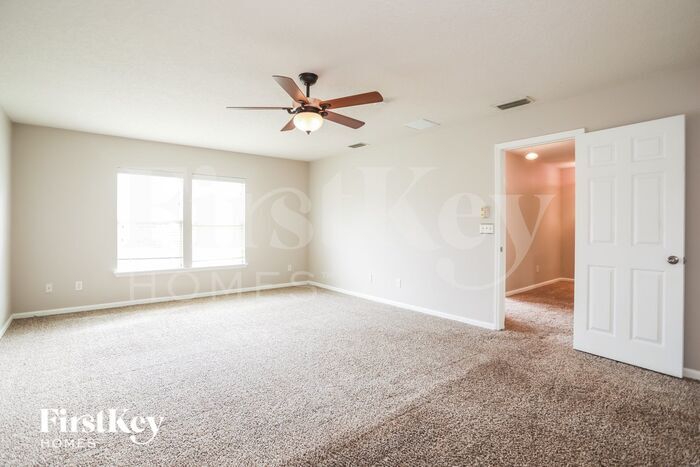 Building Photo - 217 Cezanne Cir