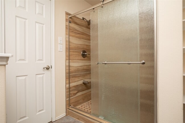 Building Photo - 3304 Trail Hollow Dr