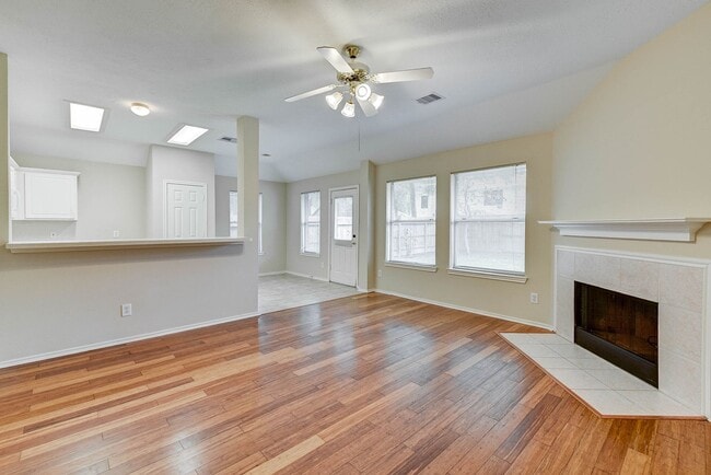 Building Photo - Charming one-story home in Atascocita Park