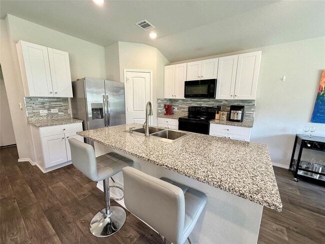 Building Photo - 6013 Brocade Dr