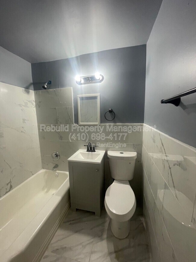 Building Photo - 4037 Edgewood Rd