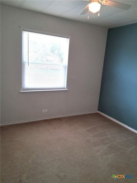 Building Photo - 1109 Elyse Dr