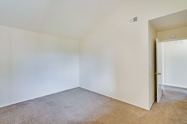 Building Photo - Single Family Home - New paint, New carpet - Washer & Dryer Hookups