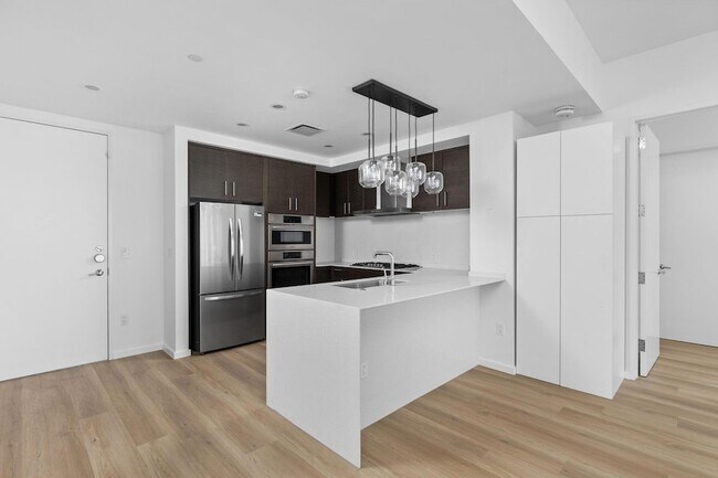 Building Photo - 301 West Ave