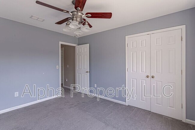 Building Photo - 504 Collingsworth Ln