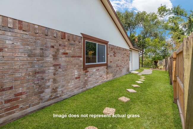 Building Photo - 12523 Province Point Dr
