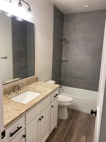 Building Photo - 403 N 6th St