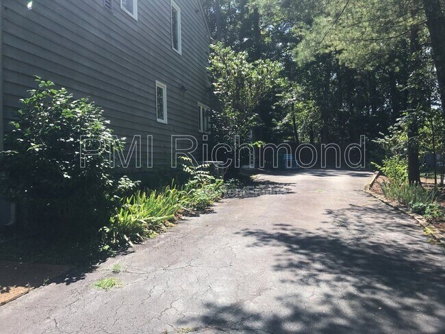 Building Photo - 10107 Hearthrock Ct