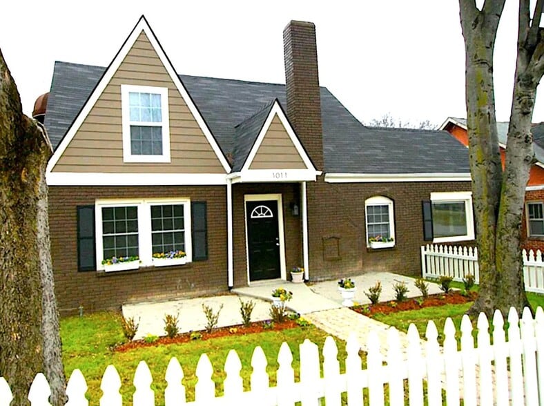 Building Photo - 1011 Maynor Ave