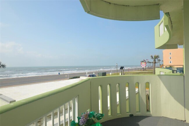 Building Photo - 9420 Seawall Blvd