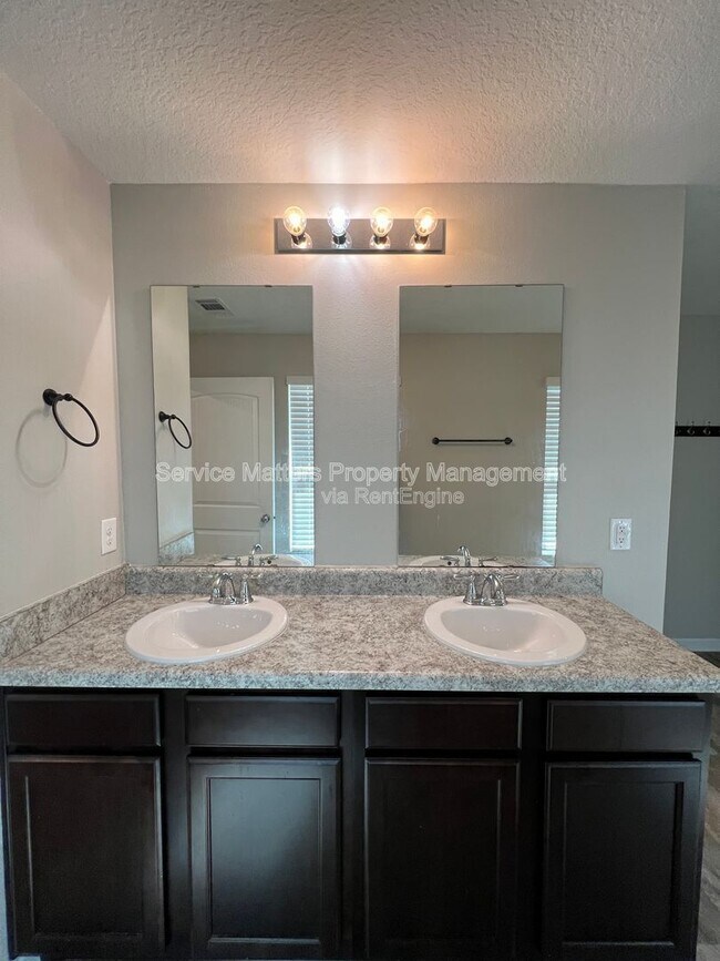 Building Photo - 6402 Churchill Cir