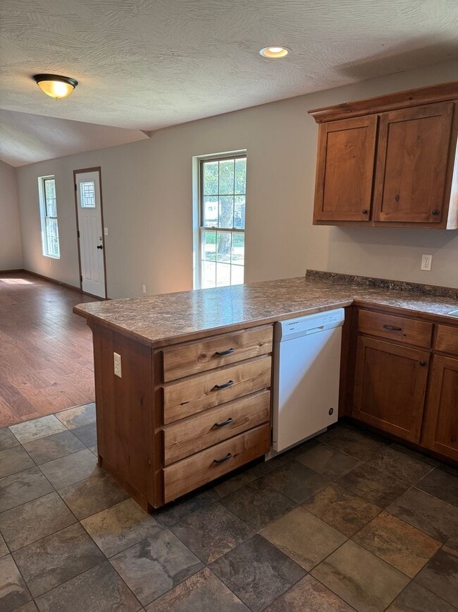 Building Photo - Beautiful Home Strafford, Missouri