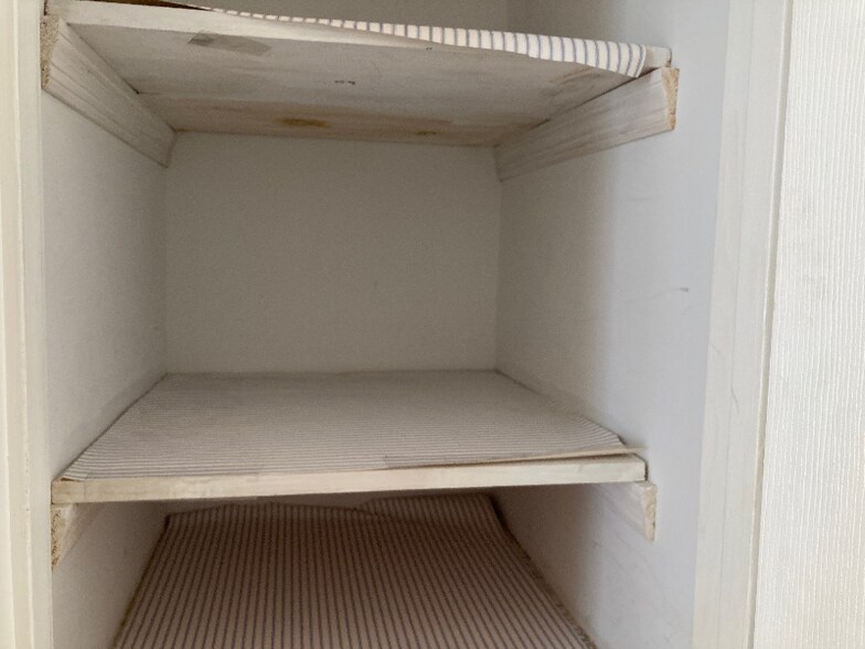 Building Photo - 608 Windcrest Dr