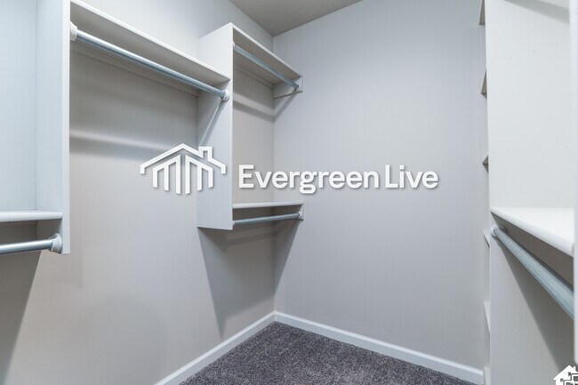 Building Photo - 108 Burlington Dr