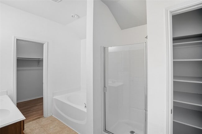 Building Photo - 1938 Castaway Dr