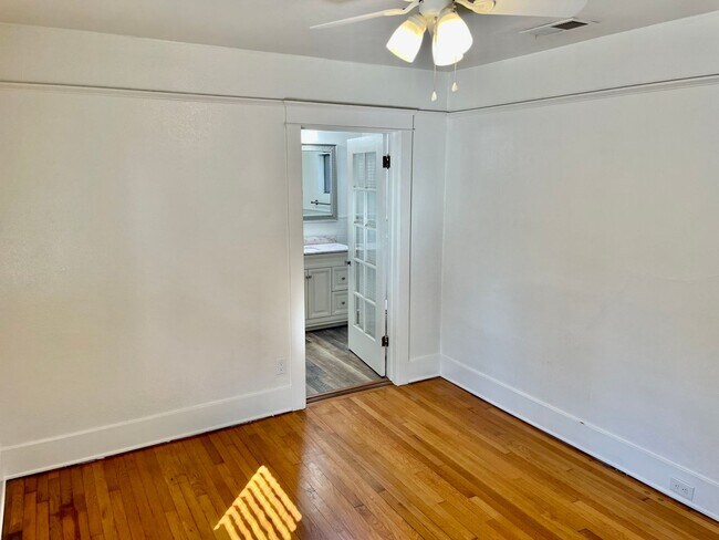 Building Photo - Classic NorthPark Craftsman