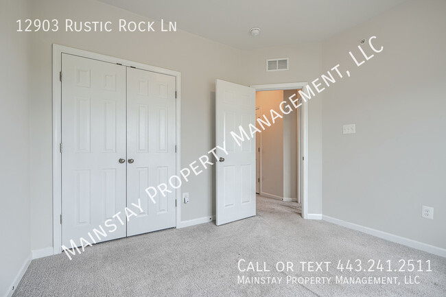 Building Photo - 12903 Rustic Rock Ln