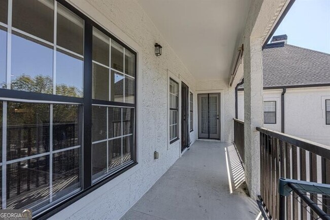 Building Photo - 3275 Lenox Rd NE